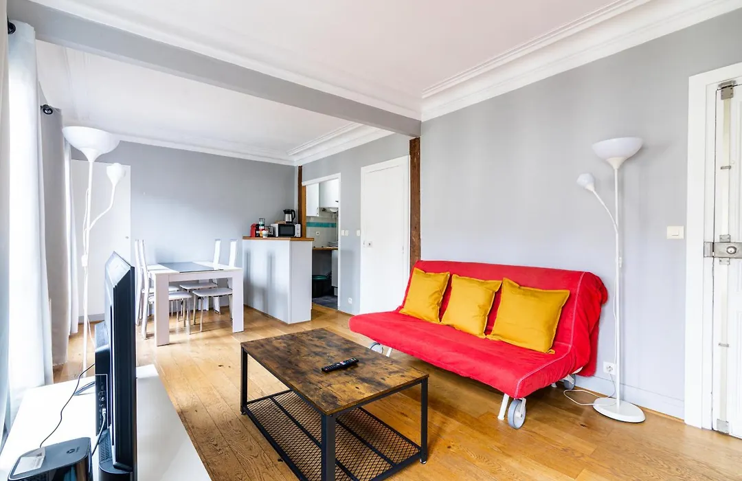 Luxurious 2 Bedroom Tour Eiffel Bourdonnais Free Netflix-1